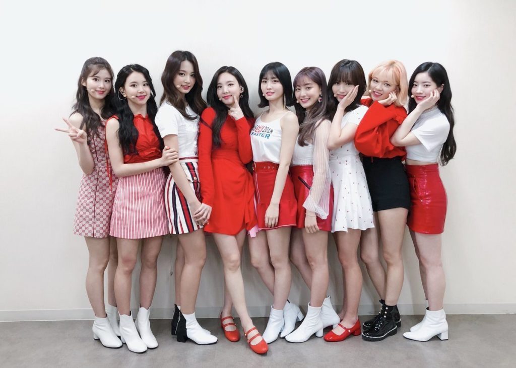TWICE 紅白歌合戦で歌う曲は?売上から曲を予想!