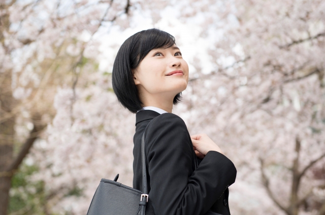 洋服の青山のCM ポニテ女優は誰?名前は宮本夏花